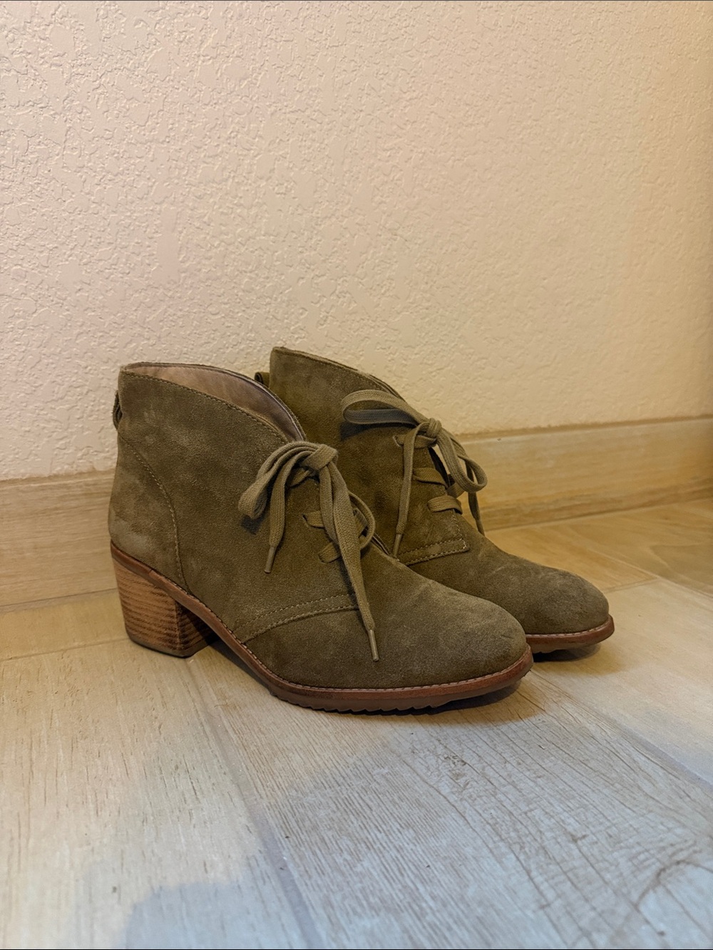 Caslon Women’s Olive Suede Lace-Up Ankle Boots